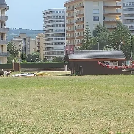 Adosado A 100 Mts Playa * Laredo