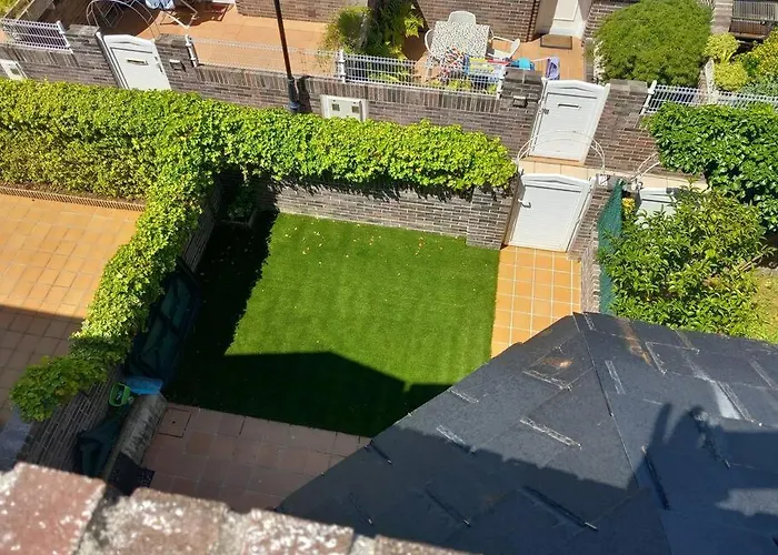 Adosado A 100 Mts Playa Laredo