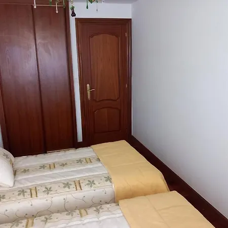 펜션 Adosado A 100 Mts Playa 라레도